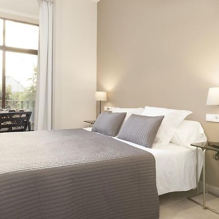 Easy Sleep Gaudi Terrace Apartment Barcelona Bagian luar foto