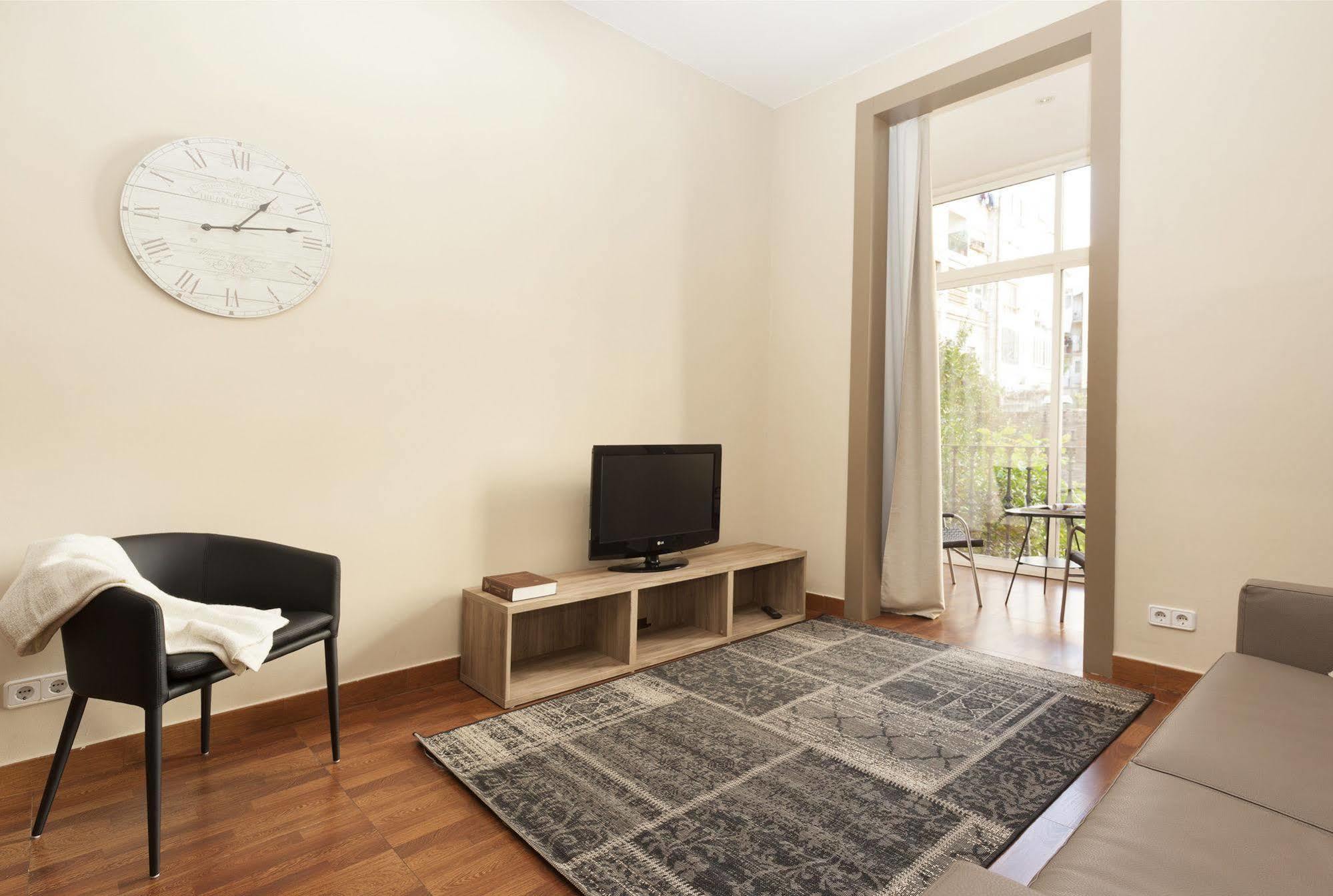 Easy Sleep Gaudi Terrace Apartment Barcelona Bagian luar foto