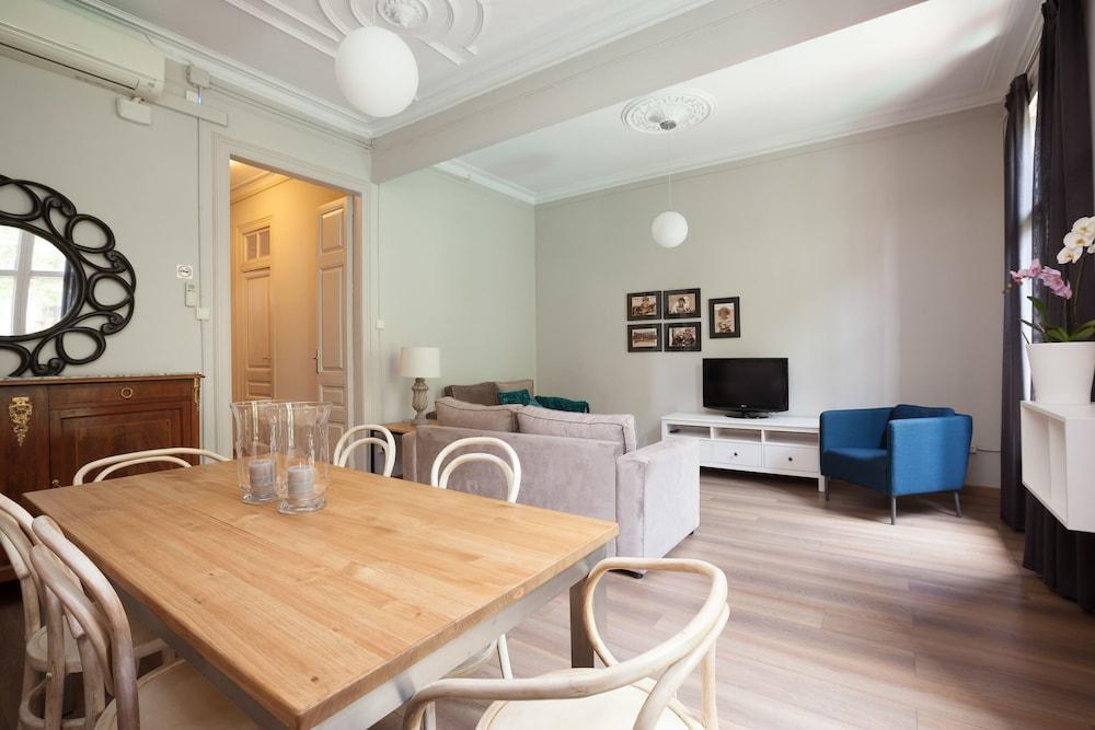 Easy Sleep Gaudi Terrace Apartment Barcelona Bagian luar foto
