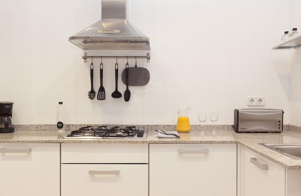 Easy Sleep Gaudi Terrace Apartment Barcelona Bagian luar foto