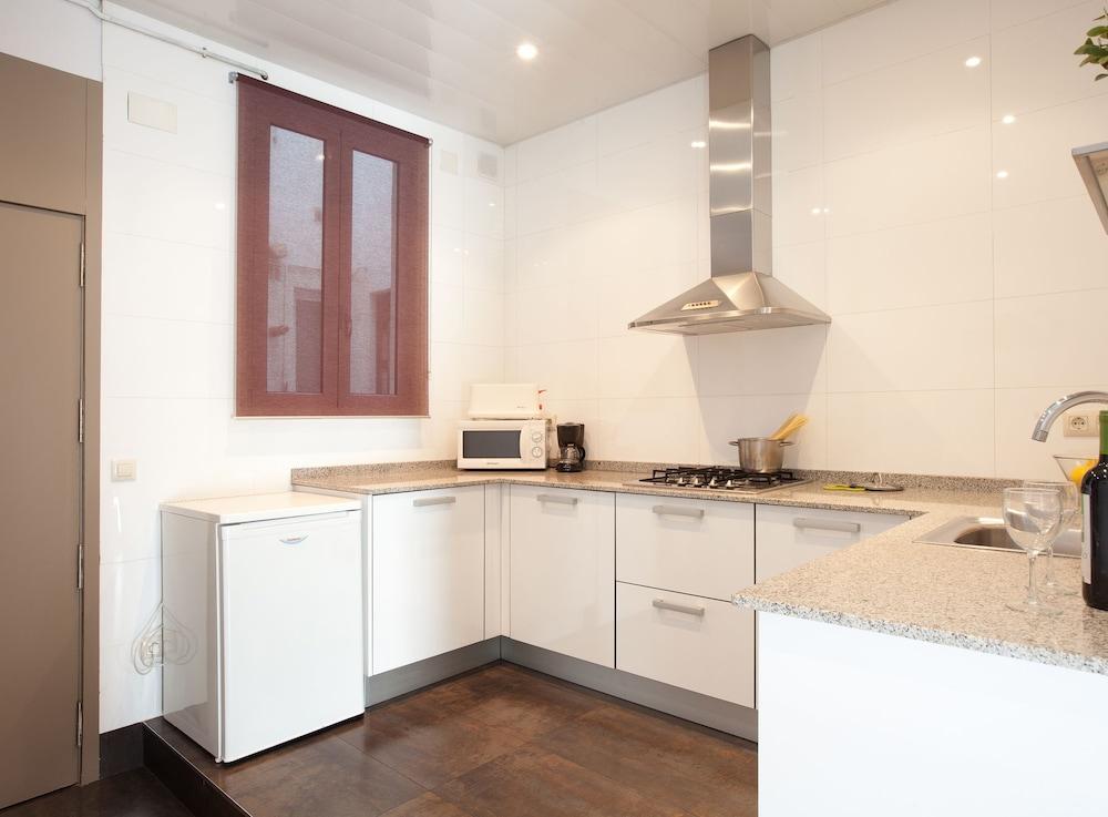 Easy Sleep Gaudi Terrace Apartment Barcelona Bagian luar foto