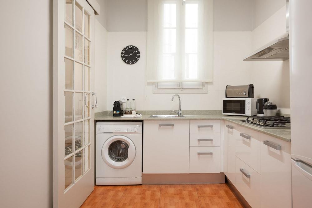 Easy Sleep Gaudi Terrace Apartment Barcelona Bagian luar foto